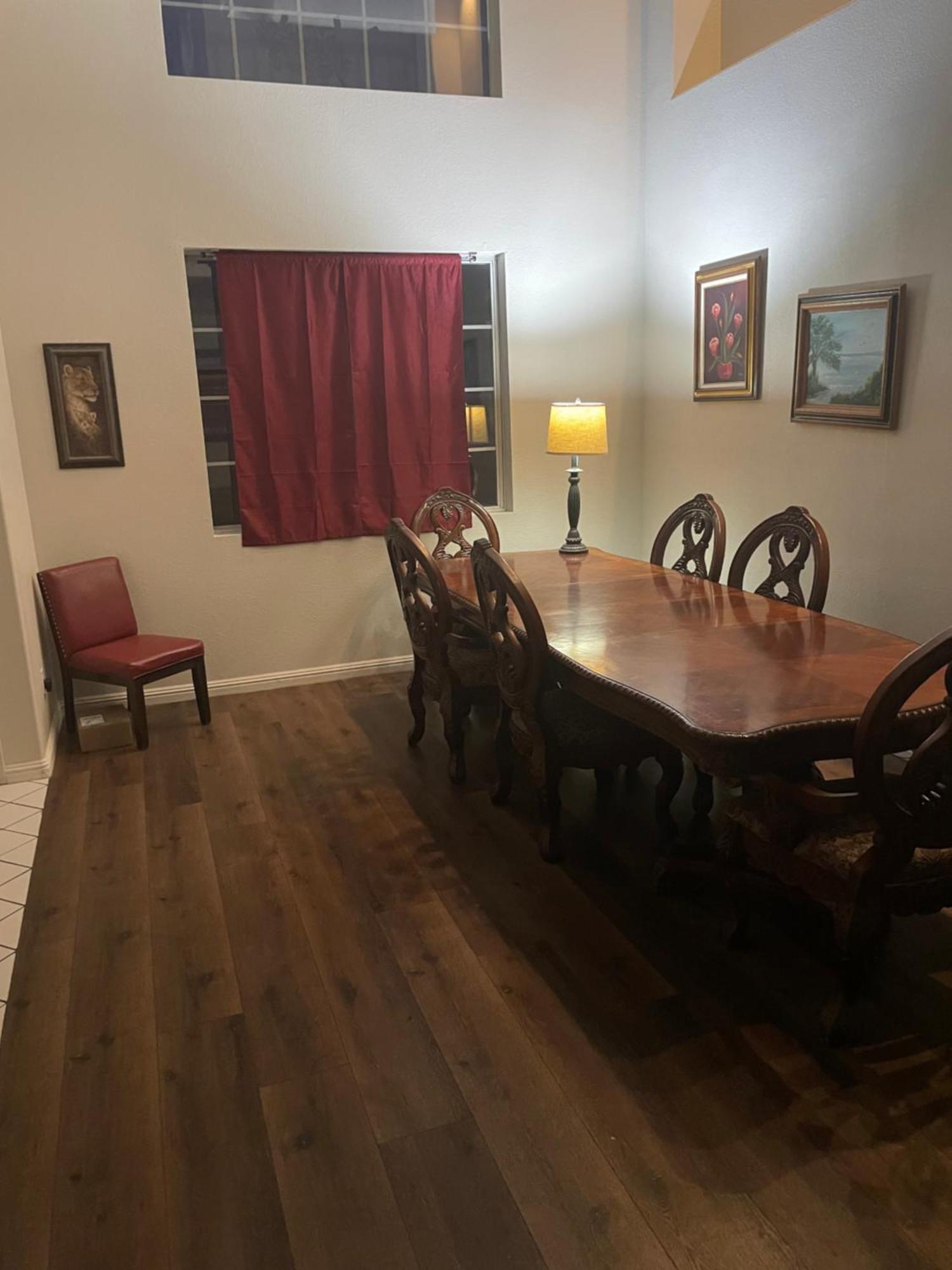 Master Bedroom Inside A Gorgeous In A Beautiful Neighborhood Privatunterkunft *